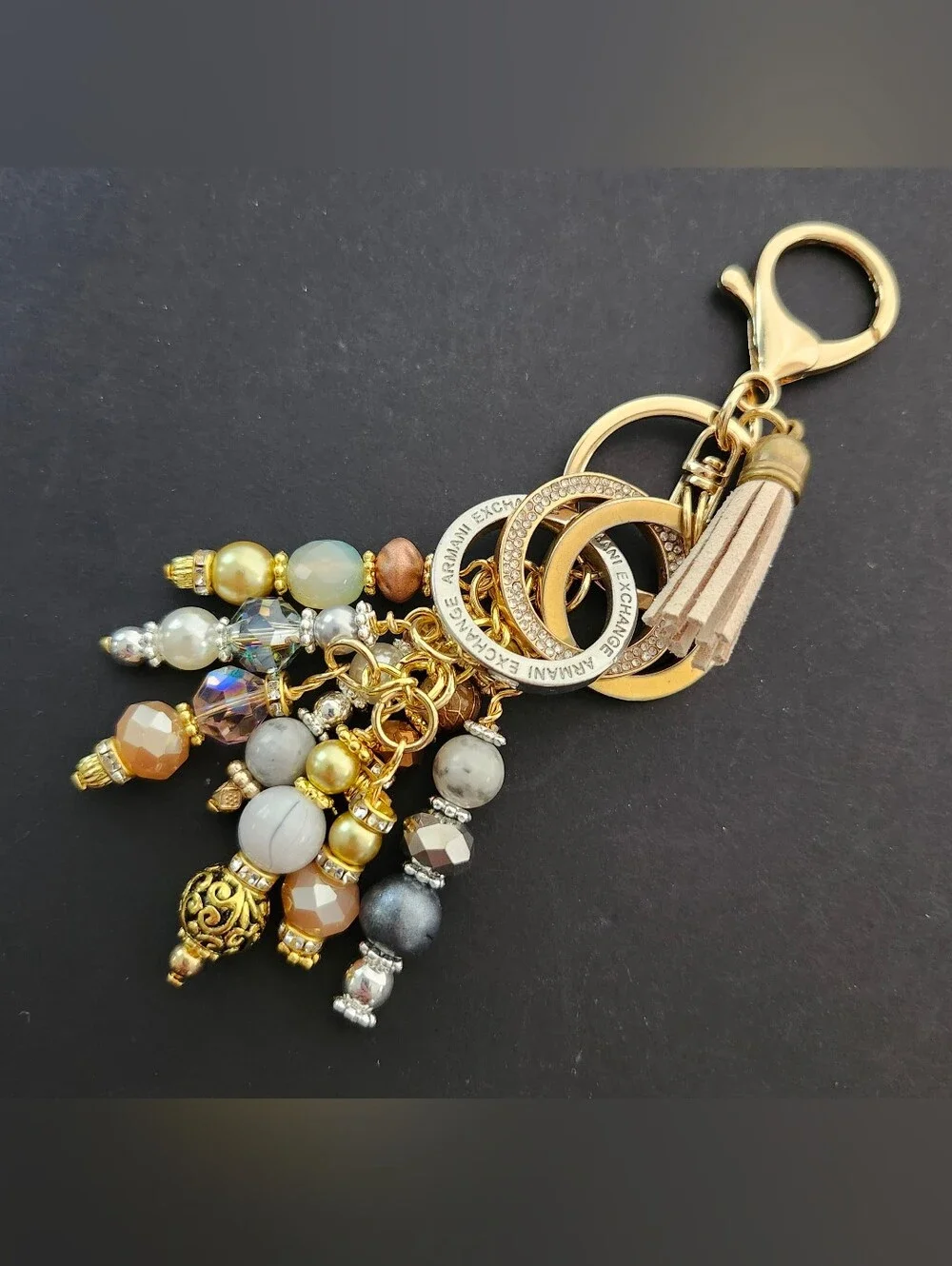 Handcrafted elegant tri